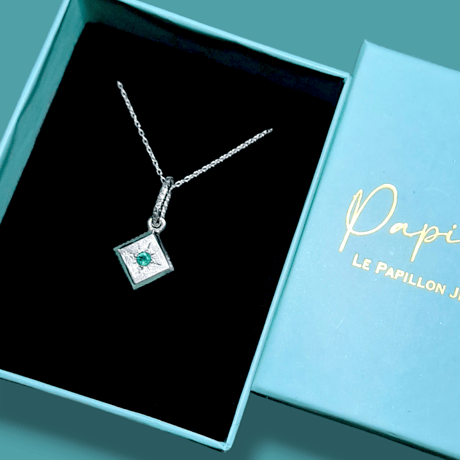 ミーコ❣️ラスト1超巨大エメラルドクォーツスクエア型ペンダントネックレス ラスト1超巨大エメラルドクォーツスクエア型ペンダントネックレス