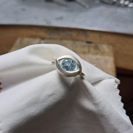 ブルートパーズ evil eye リング 11号