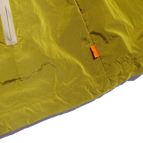 「THE UNION」THE FABRIC /  PULL NYLON PARKA / color - GOLD