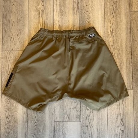 「THE UNION」THE FABRIC / NYLON HALF PANTS / color - BROWN
