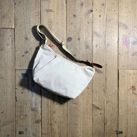 「THE UNION」THE COLOR / KATANA BAG / color - IVORY