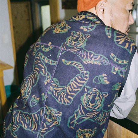 「THE UNION」THE FABRIC / TIGER FLEECE VEST / color -  PURPLE