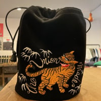 「THE UNION」THE COLOR / TORA DRAWSTRING BAG / color - BLACK