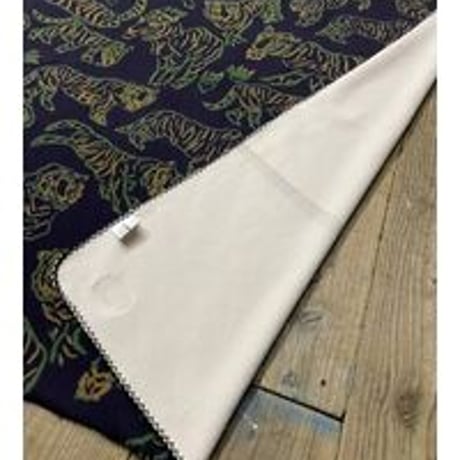 「THE UNION」THE FABRIC / TIGER FLEECE BLANKET / color -  NAVY