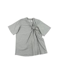 T04　Kidding a rabbit T-shirt