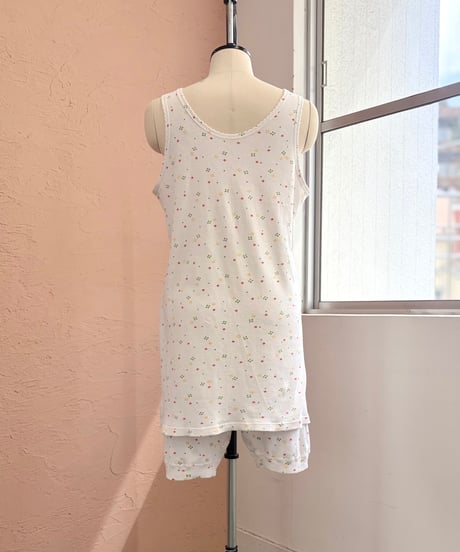 Small floral print set-up