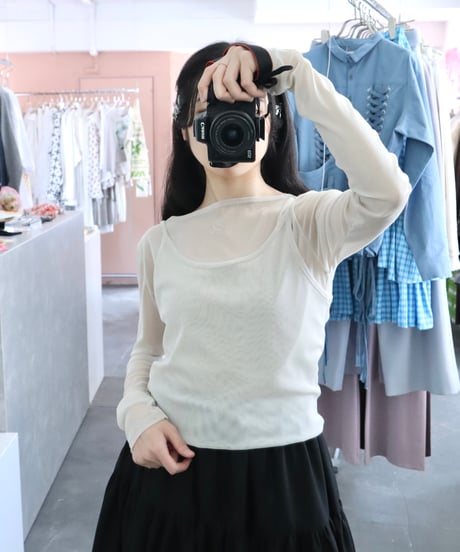 T04 The dual muse top