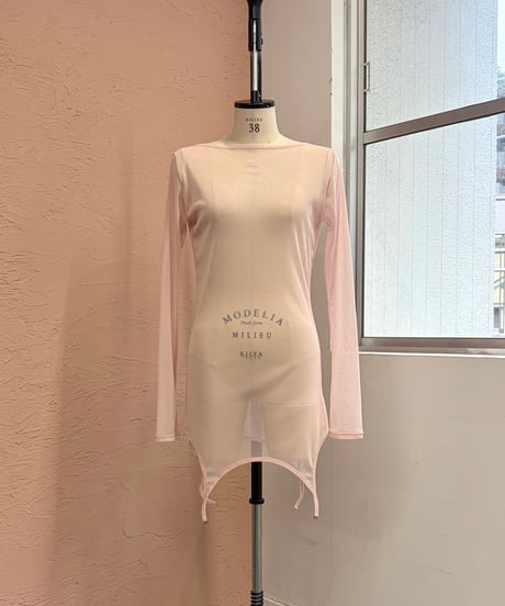 T04 The dual muse top