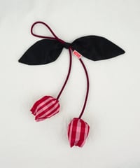Tulip hair tie