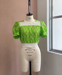 Puff sleeve tops