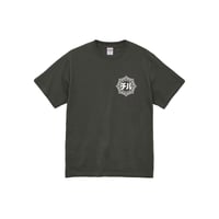 【soup curry kitchen chill】 chill TEE (HAZY BLACK)
