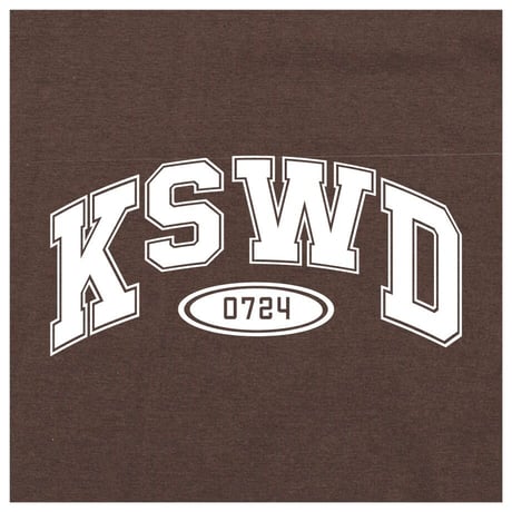 【KISHIWADA CITY】KSWD COLLEGE TEE(BROWN)