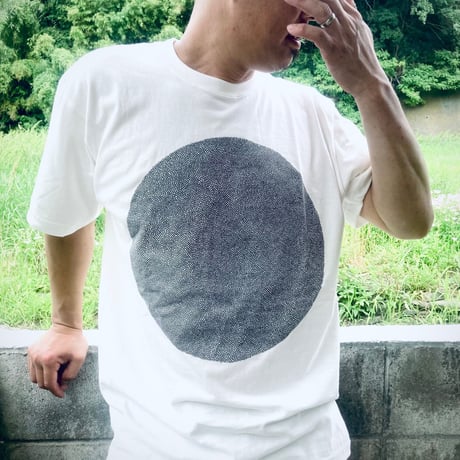 【スドウ図画工作/スドウPユウジ】粒画 TEE(バニラホワイト/ダークグレー)