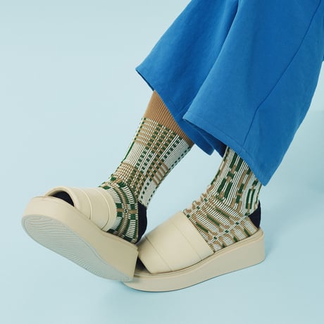 <1/2series> LIGHT (BEIGE)