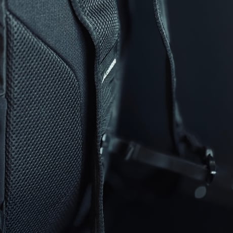 新品 salomon back pack