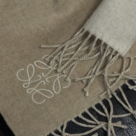 国内正規 loewe anagram cashmere muffler
