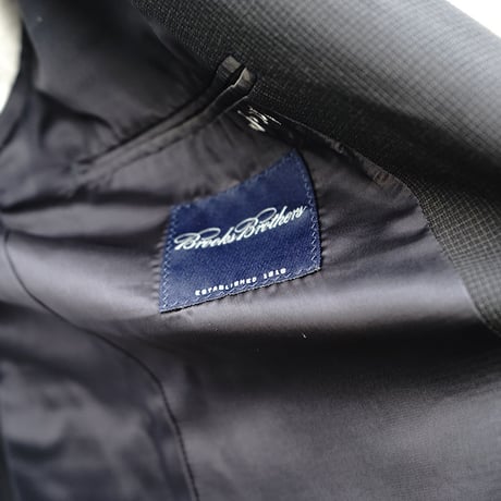 Brooks Brothers set up suit