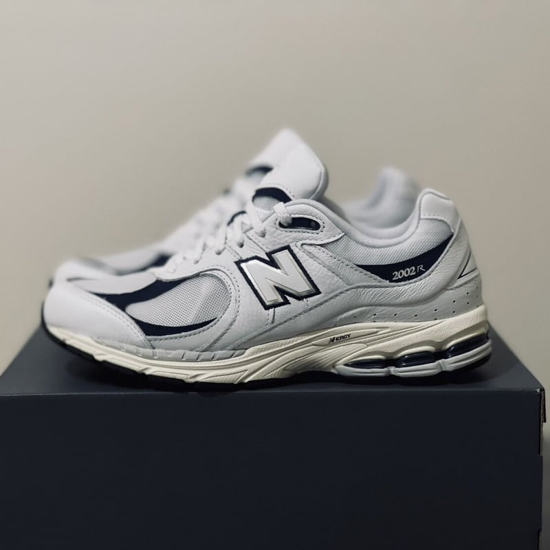 新品 new balance 2002R uk8 | requality 新品 new balance 2002R uk8 | requality