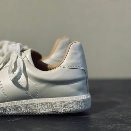 factory sample all white german trainer