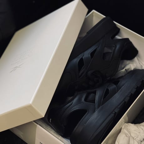 新品 maison margiela × reebok cut out tabi shose black