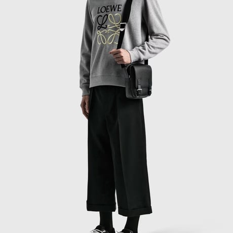 【国内正規】loewe anagram logo sweat