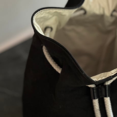 chanel logo shoulder bag