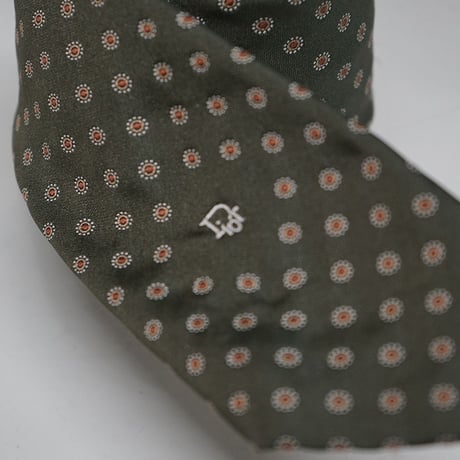 DIOR neck tine