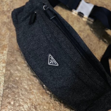 新品 prada 2020aw body bag