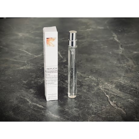 新品 maison margiela REPLICA "lazy sunday morning"