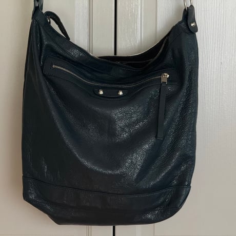 balenciaga leather shoulder bag
