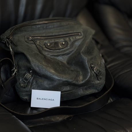 balenciaga leather shoulder bag