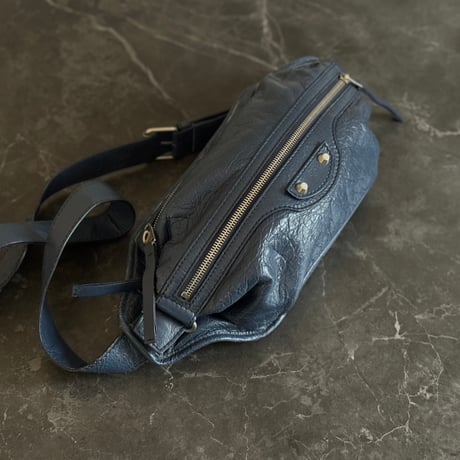 balenciaga leather shoulder bag
