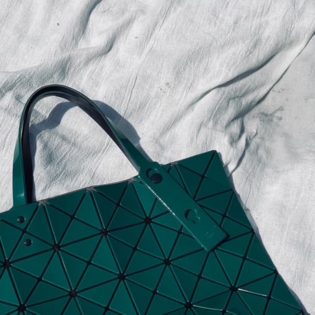 isseymiyake baobao bag green