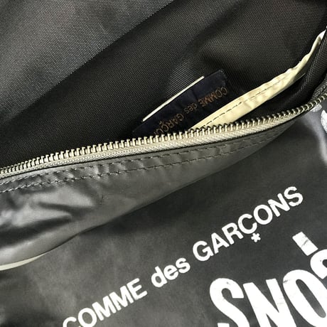 comme des garçons shoulder bag