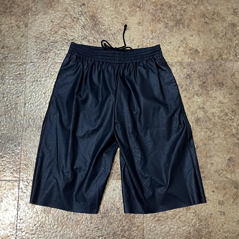 MM6 maison margiela fake leather shorts