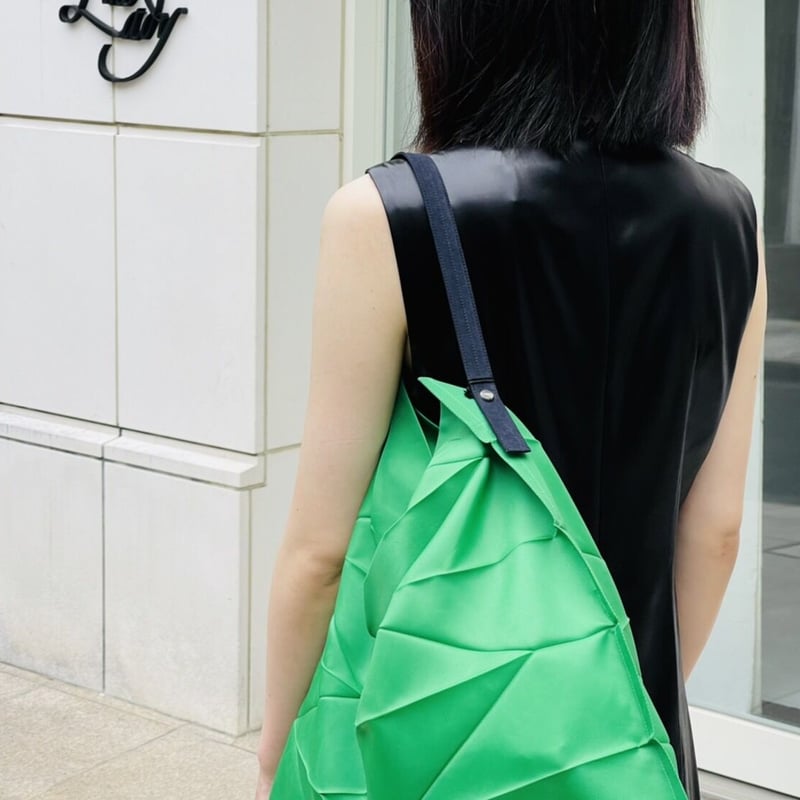 新品 isseymiyake × ittala pleats bag green | requ