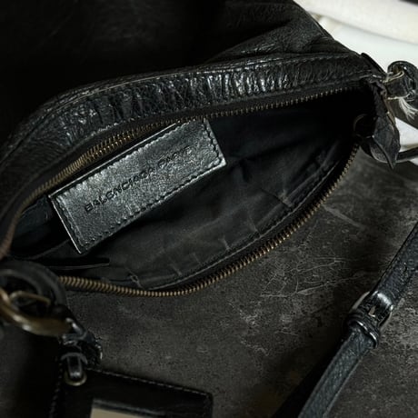 balenciaga leather shoulder bag