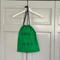 bottega veneta green pouch