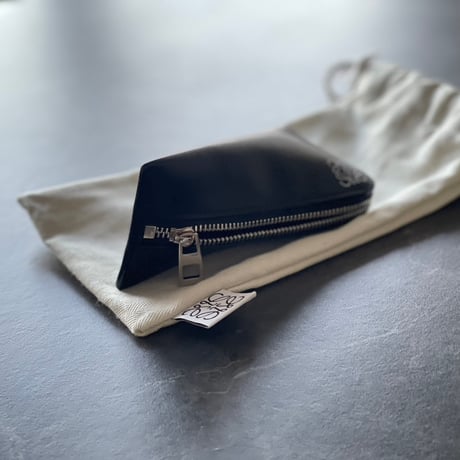 新品 loewe anagram leather case