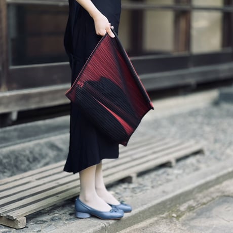新品 issey miyake pleats bag large size
