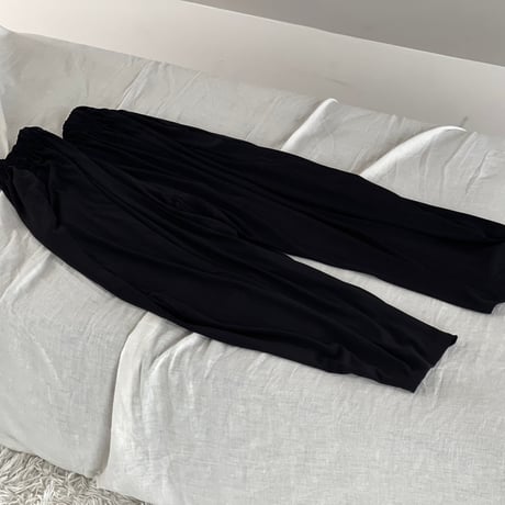 isseymiyake wide tack eazy pants