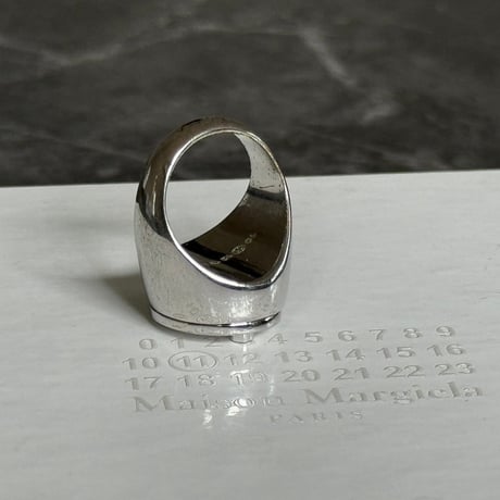 maison margiela "初期" signet lid opens ring