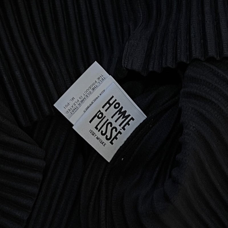 ISSEY MIYAKE HOMME PLISSE トップス 新品