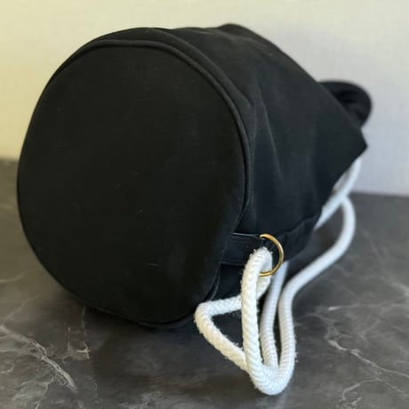 chanel logo shoulder bag