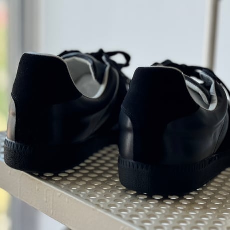 sample all black germantrainer