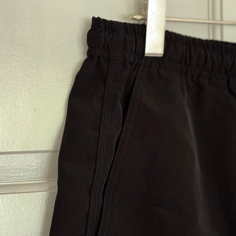 needles shorts S