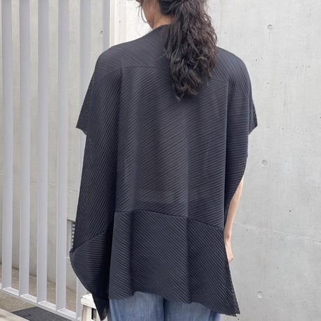 新品 isseymiyake over size pleats tops