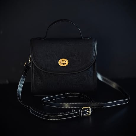 【import factory sample】”シボ革” leather shoulder bag