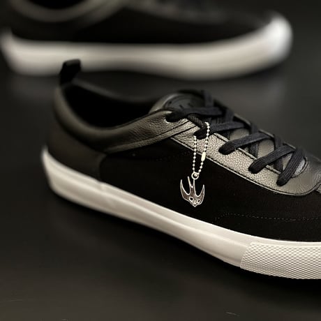 新品 mcq alexander mcqueen leather sneakers 44