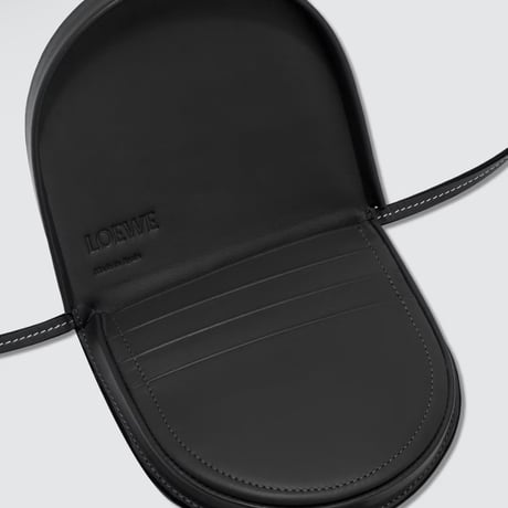 新品 loewe anagram leather shoulder pouch